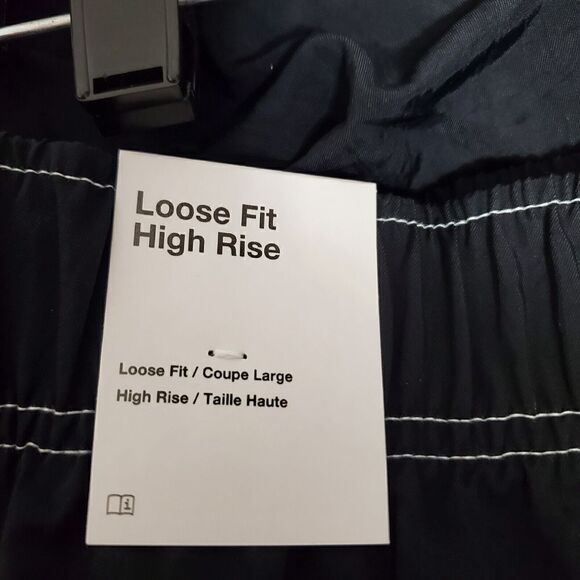 Nike Womens Sz Medium High Rise Shorts Loose Fit  Logo Black DM6752 010 NWT - Picture 5 of 9